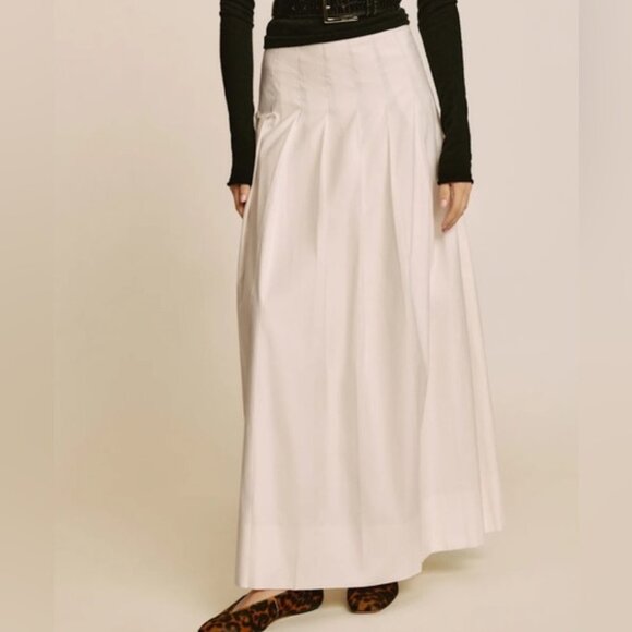 NEW Reformation Zinnia Low Waist Skirt in White | size 2 - Picture 2 of 13